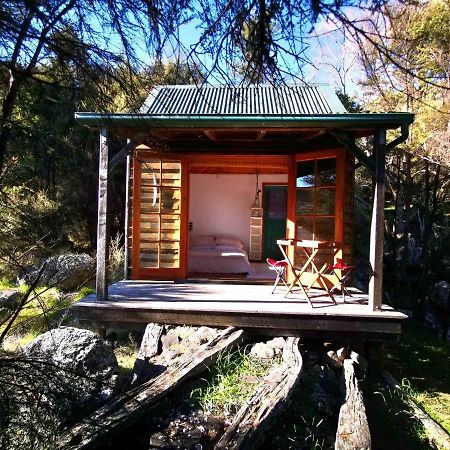 Manaaki Mai, Rustic Retreat Bush Cabin Christchurch Exteriör bild